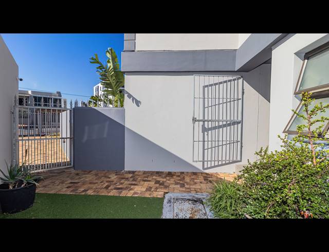 3 BEDROOM HOUSE FOR SALE IN WAVES EDGE